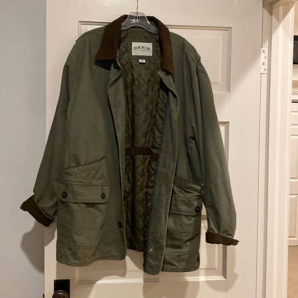 Men’s Orvis barn coat.